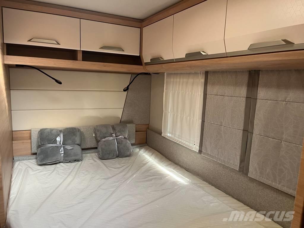 Knaus Südwind Autocaravanas e Caravanas
