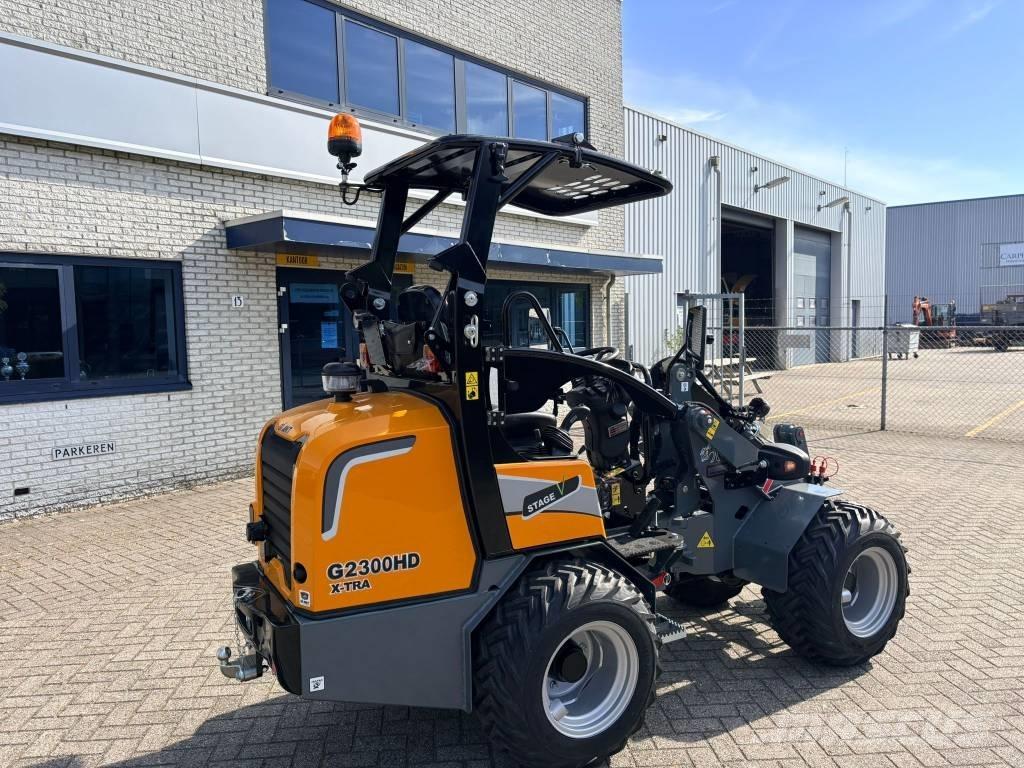 Giant G2300HD Xtra Mini carregadoras