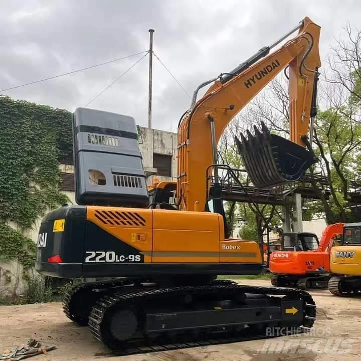 Hyundai R220LC-9S Escavadeiras de esteiras