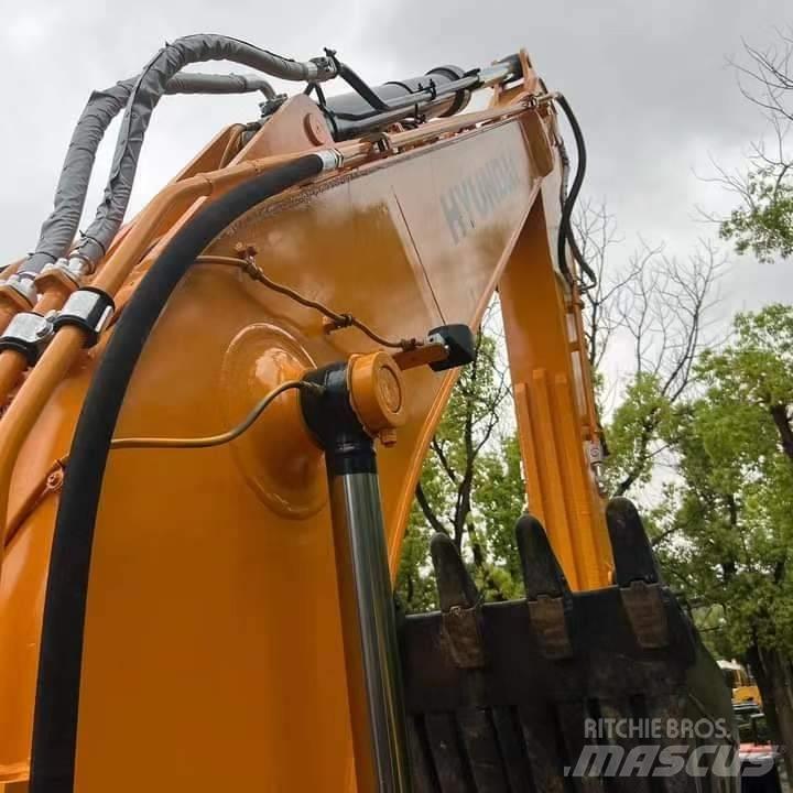 Hyundai R220LC-9S Escavadeiras de esteiras
