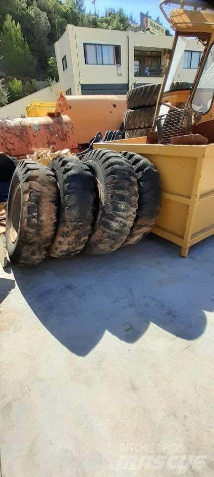 Goodyear 14.00-24 Pneus
