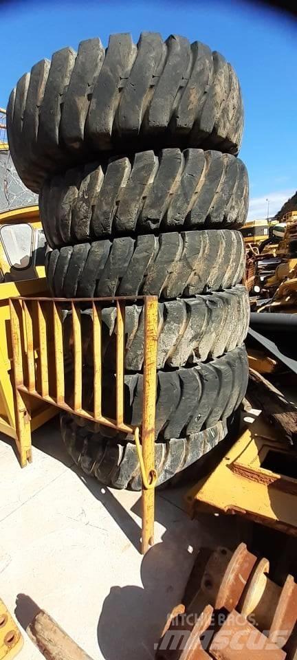 Goodyear 14.00-24 Pneus