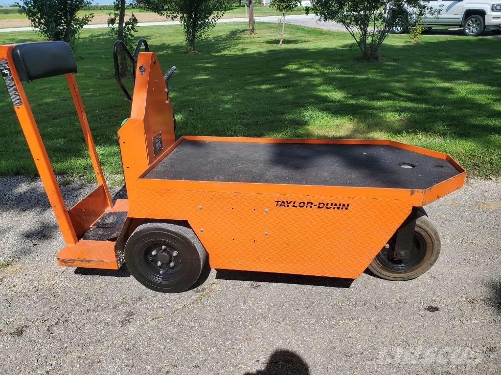Taylor-Dunn SC100 Tractores de reboque