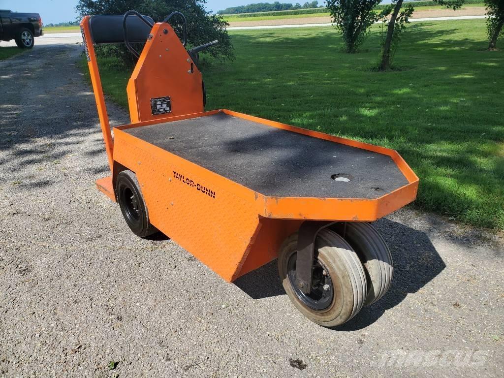 Taylor-Dunn SC100 Tractores de reboque
