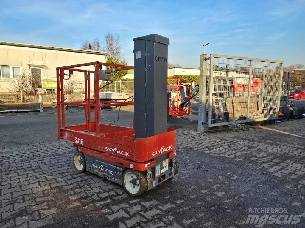 SkyJack SJ 16 Plataformas de Mastro Vertical