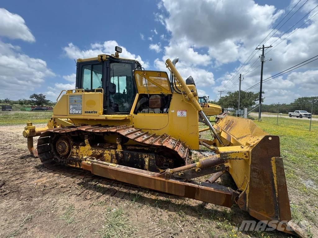 Komatsu D65WX-17 Dozers - Tratores rastos