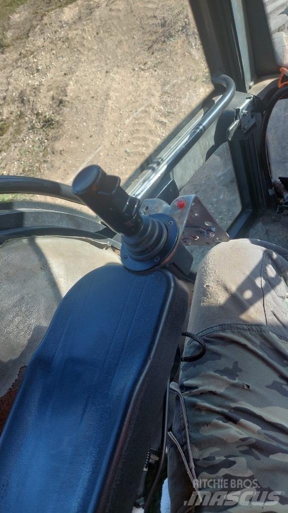 Valtra 8400 Tractores florestais