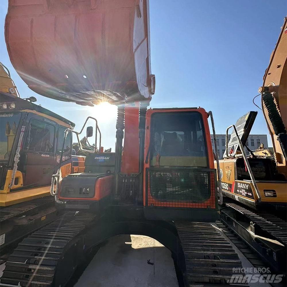 Doosan DX150LC-9C Escavadeiras de esteiras
