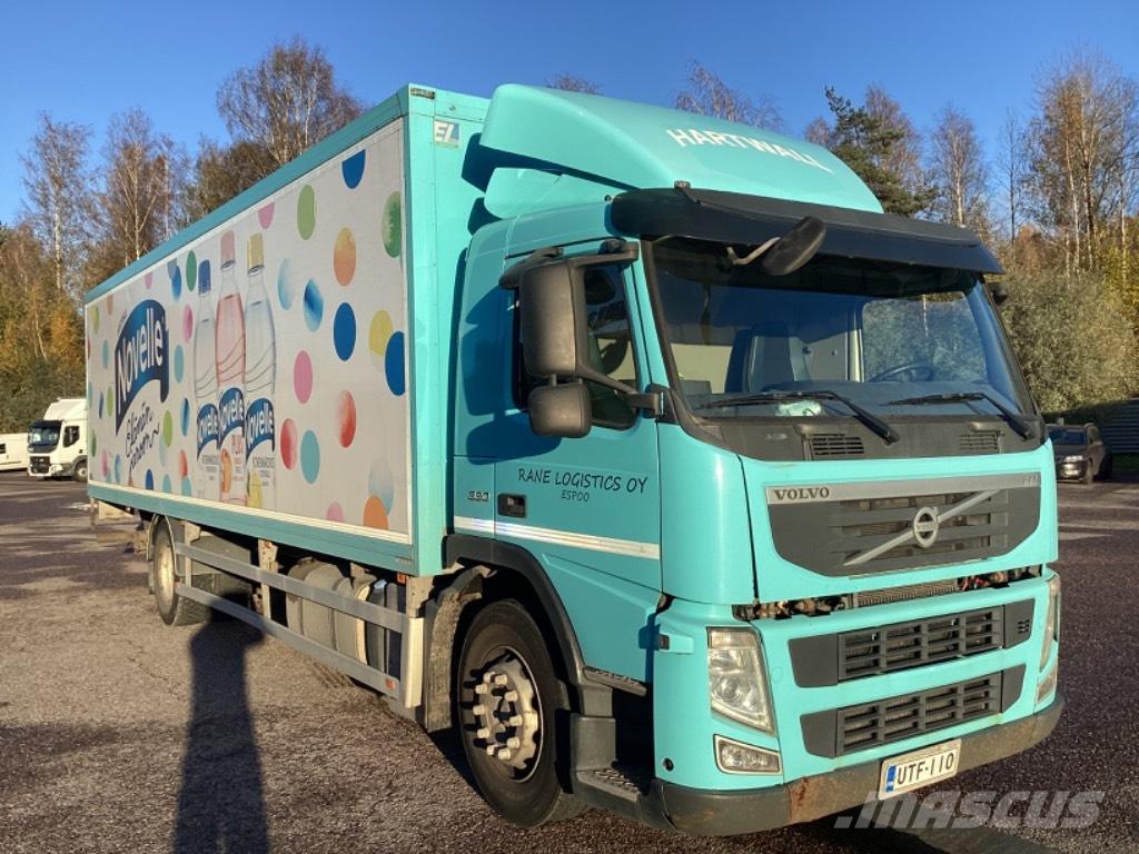 Volvo FM 330 Caminhões de caixa fechada