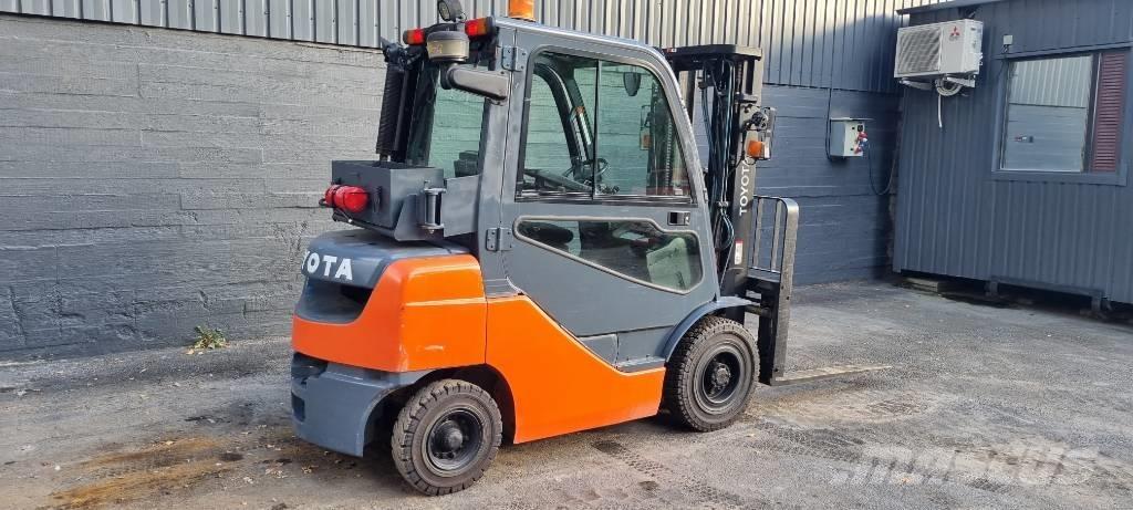 Toyota 8 FDF 25 Empilhadores Diesel