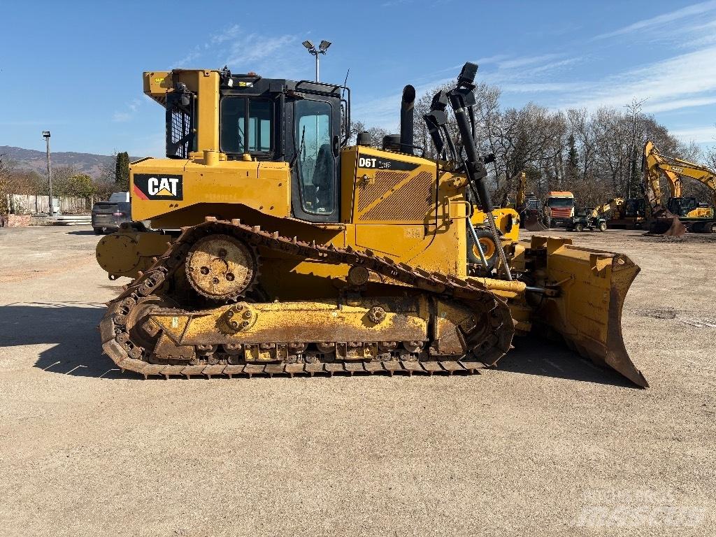 CAT D 6 T LGP VPAT Dozers - Tratores rastos