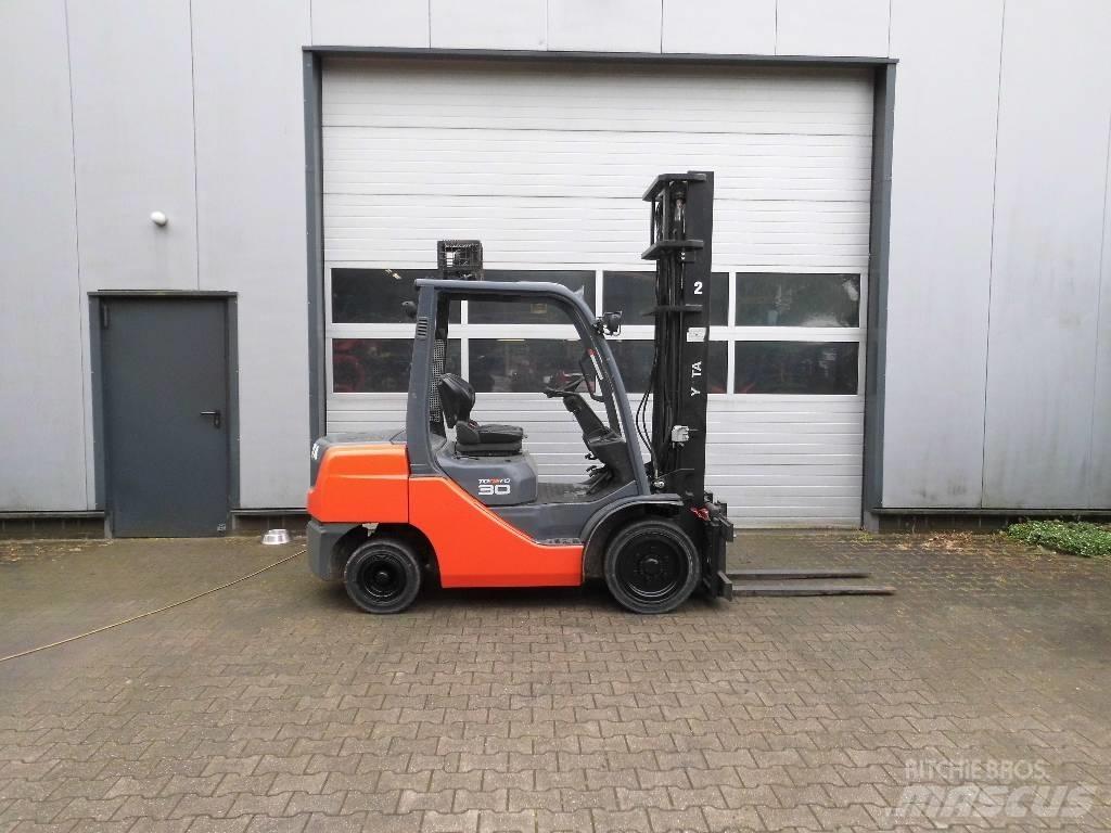 Toyota 02-8 FD 30 Empilhadores Diesel