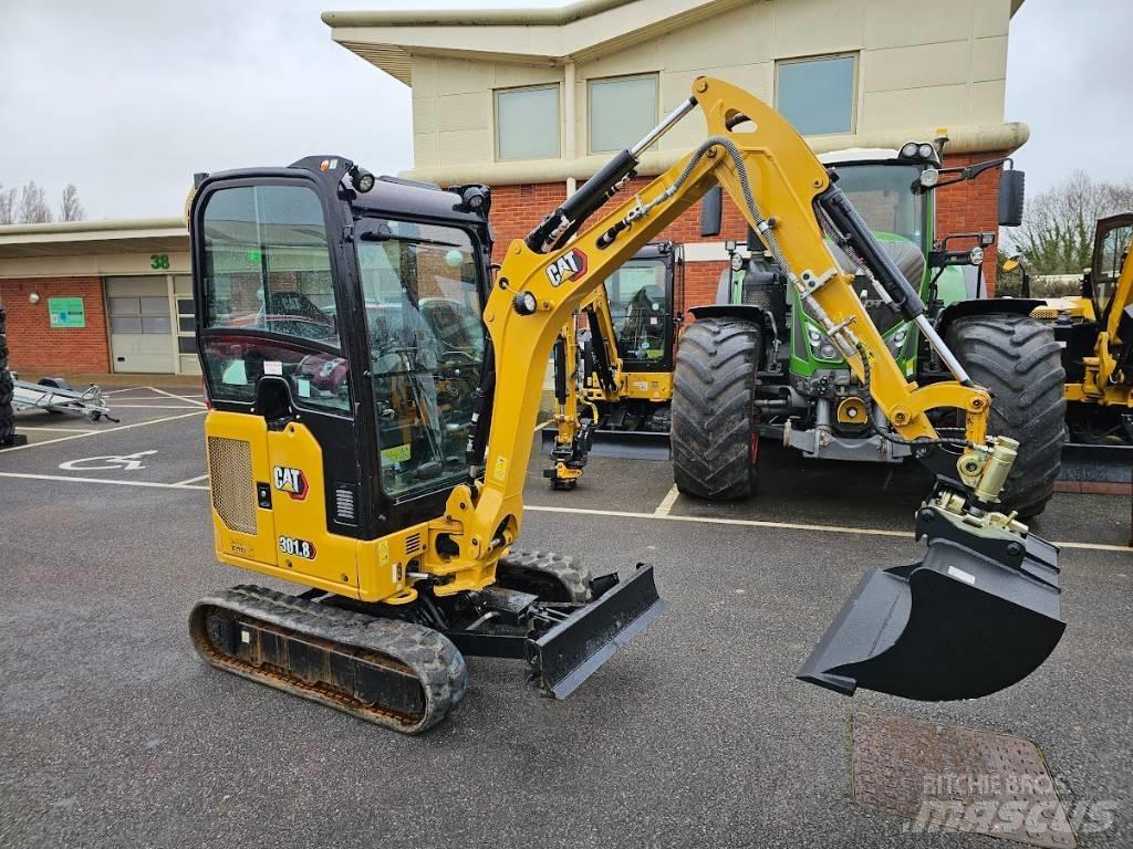 CAT 301.8 Miniescavadeiras