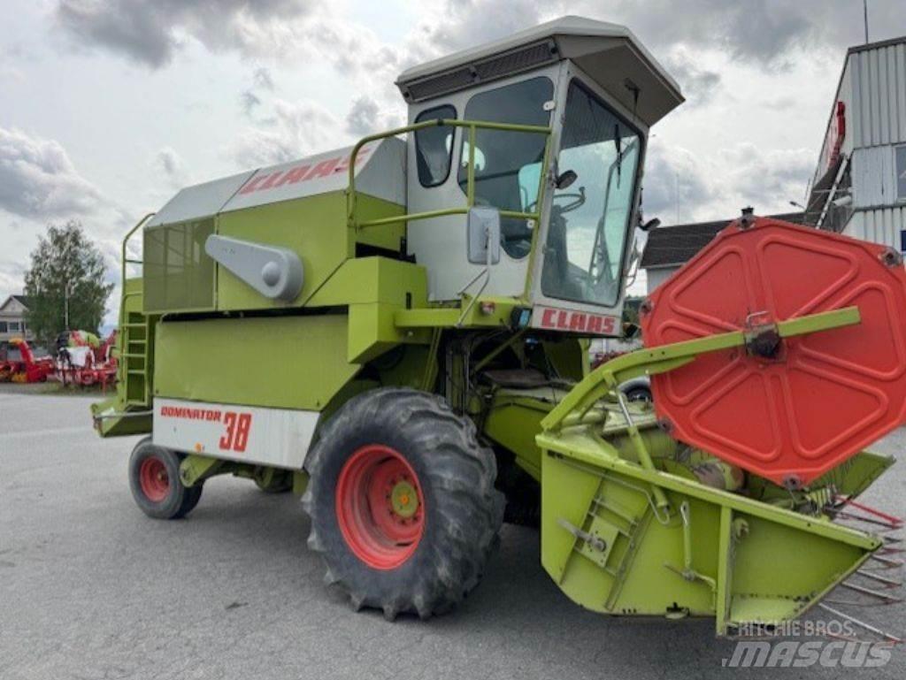 CLAAS Dominator 38 Ceifeiras debulhadoras