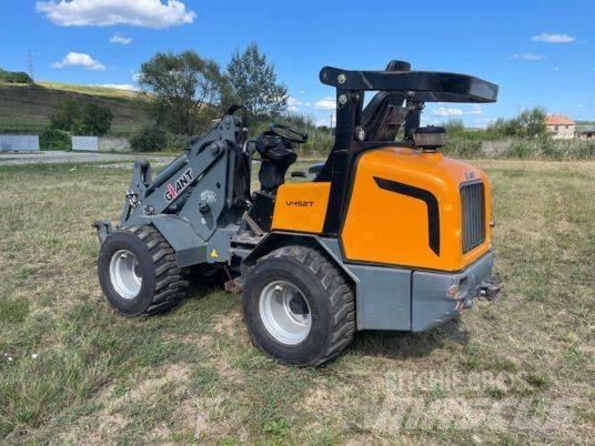 GiANT V 452 T Carregadora multifunções