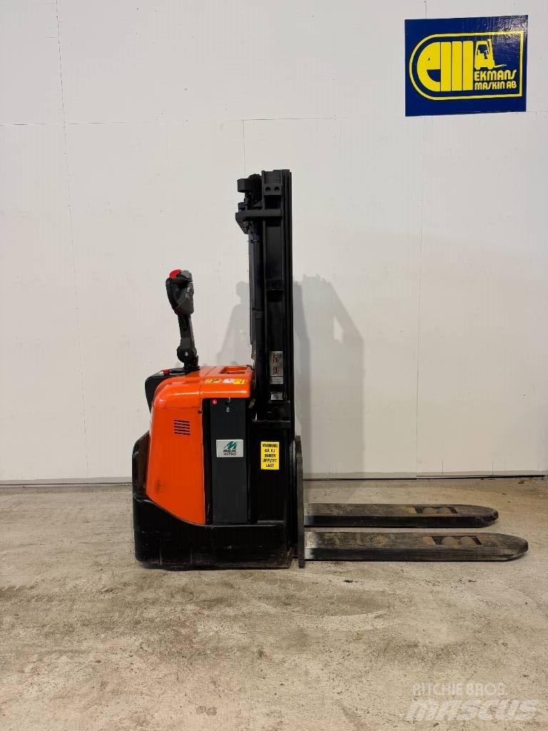 BT truck SPE 125 Empilhador para operador externo