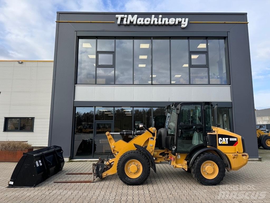 CAT 906M Carregadeiras de rodas
