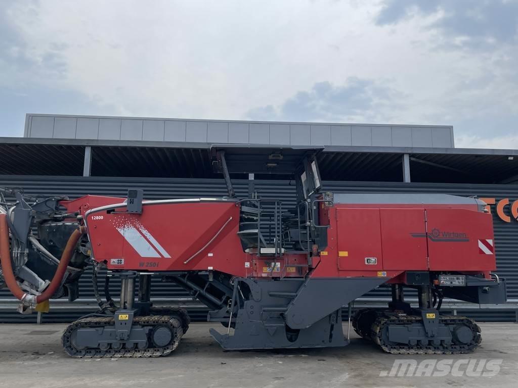 Wirtgen W 250 Moinhos de asfalto a frio