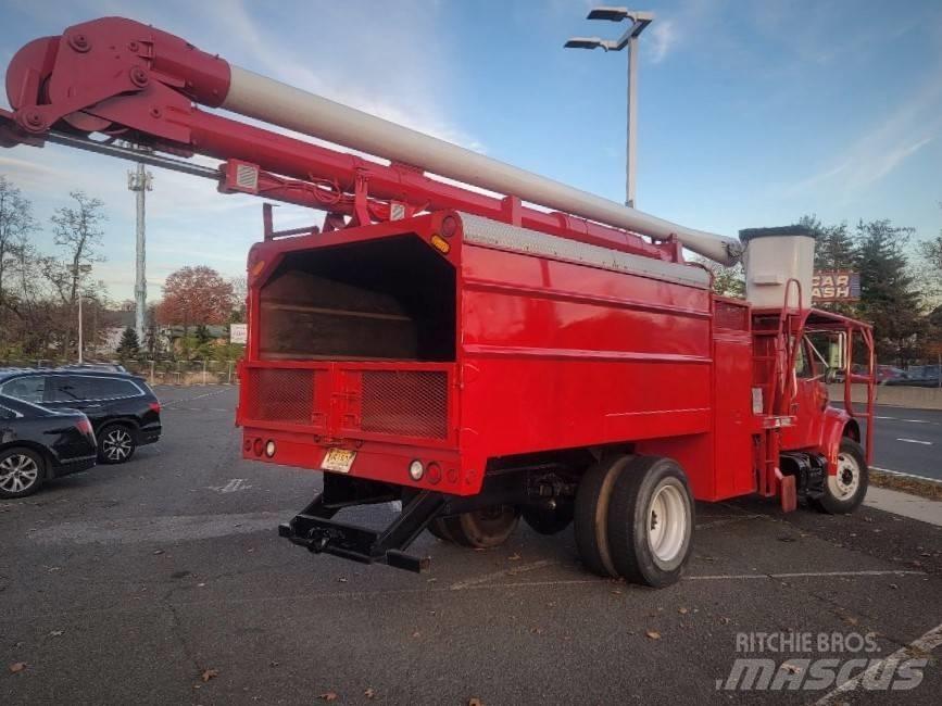 International 4700 Plataformas aéreas montadas em camião