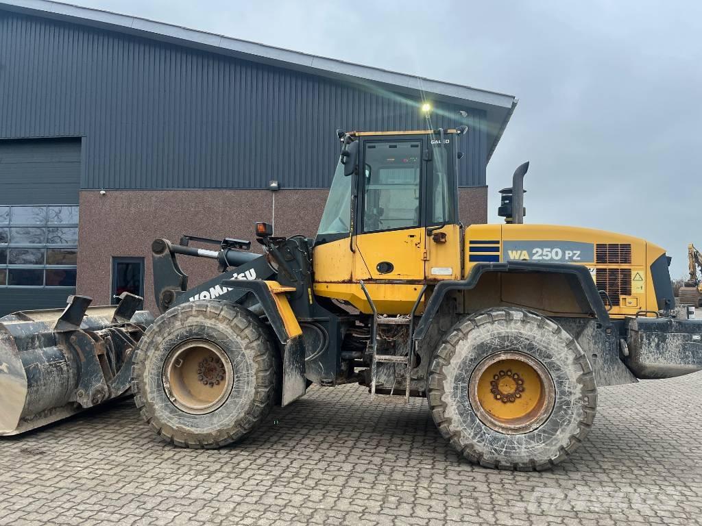 Komatsu WA 250 PZ-5 Carregadeiras de rodas