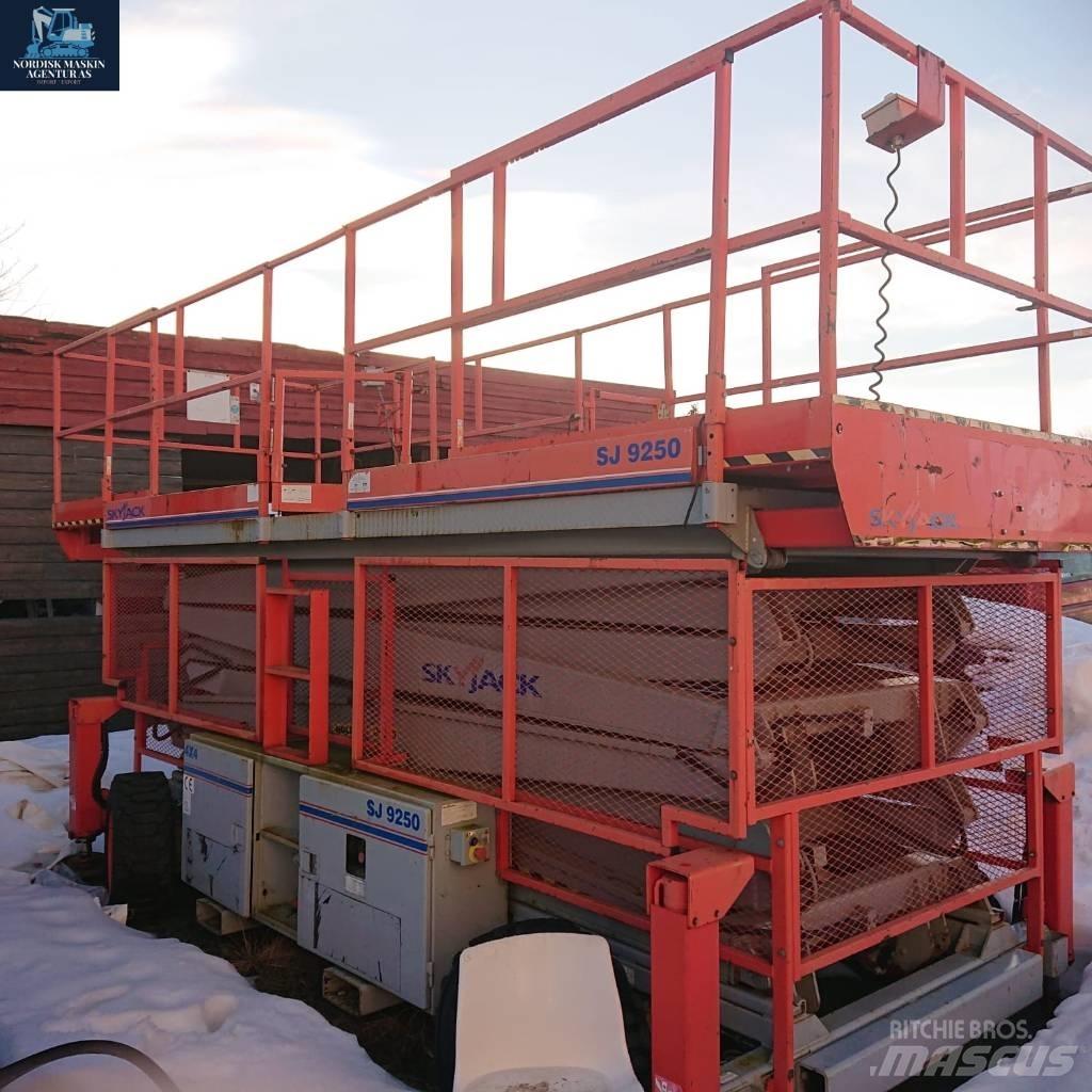 SkyJack 9250 Elevadores de tesoura