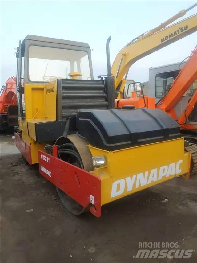 Dynapac CC211 Cilindros Compactadores monocilíndricos