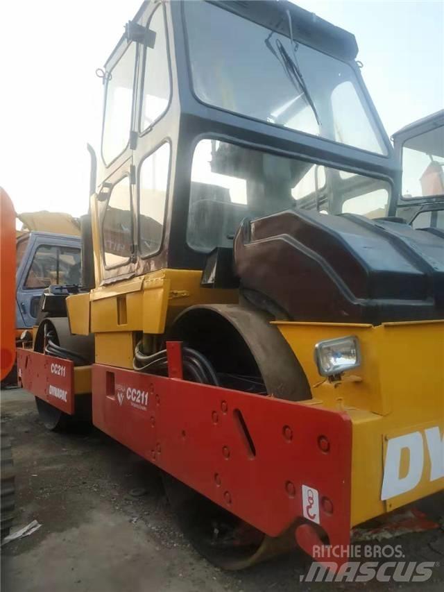 Dynapac CC211 Cilindros Compactadores monocilíndricos