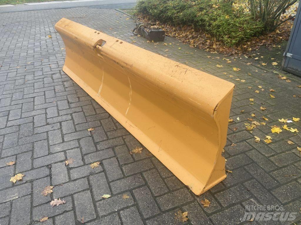 CASE DOZER BLADE Lâminas