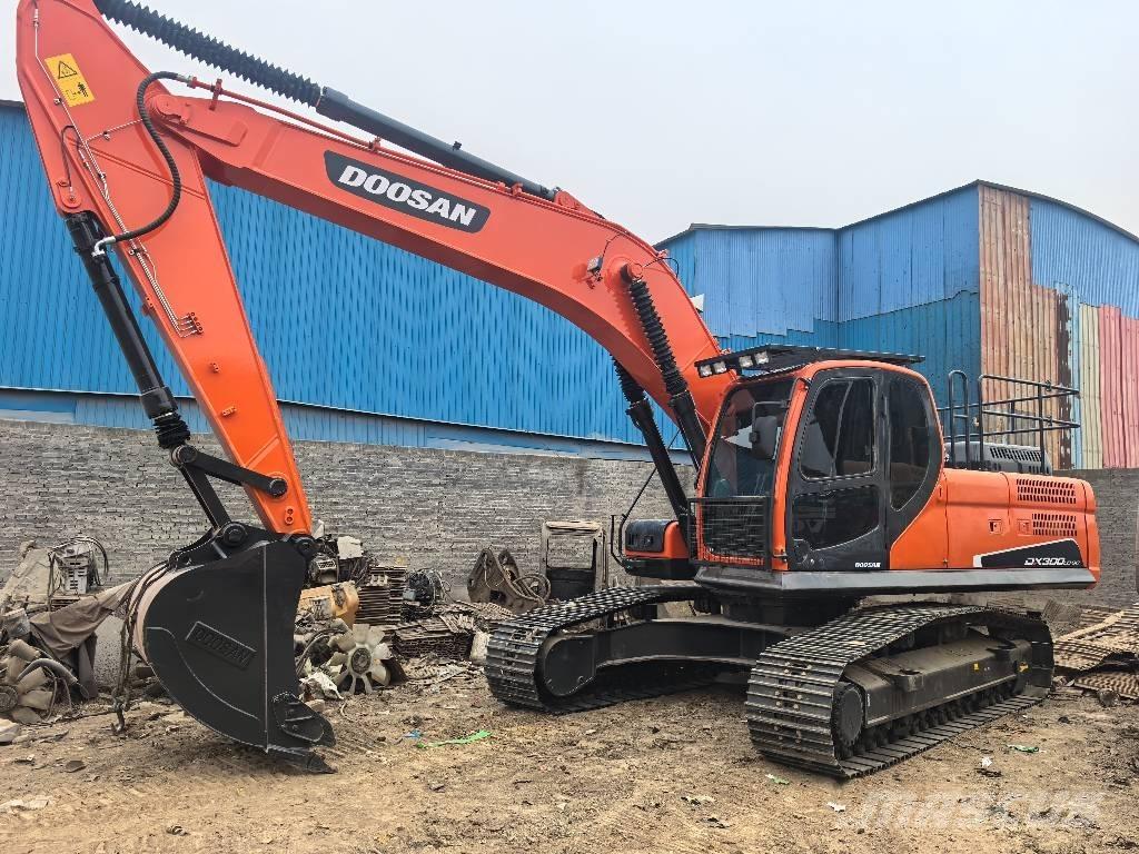 Doosan DX300LC Escavadeiras de esteiras