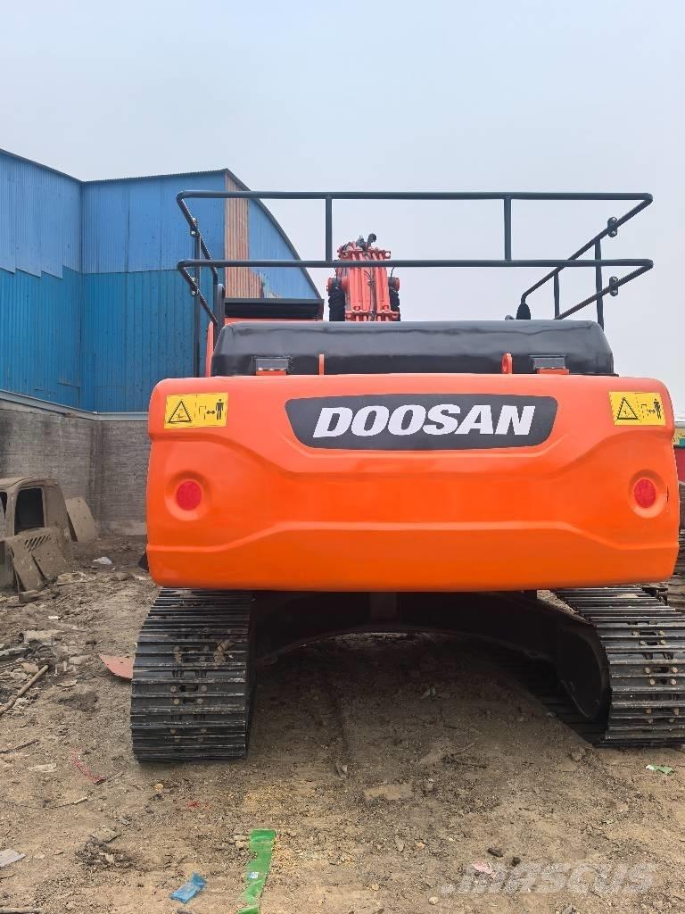 Doosan DX300LC Escavadeiras de esteiras