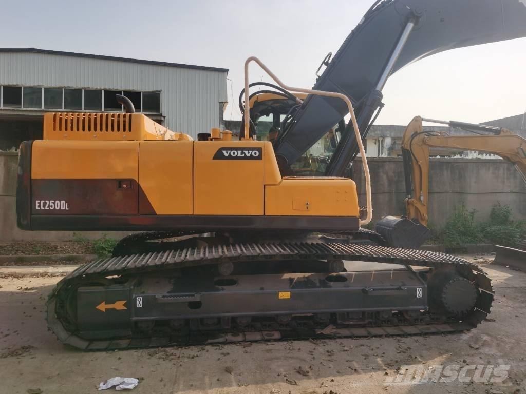 Volvo EC 250 D L Escavadeiras de esteiras