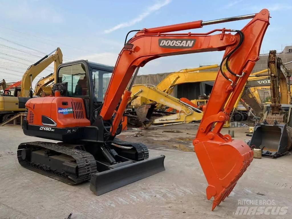 Doosan DX60 Escavadeiras de esteiras