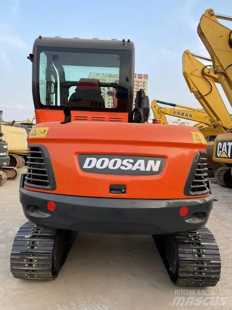 Doosan DX60 Escavadeiras de esteiras