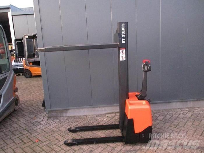 BT SP 10 Empilhador para operador externo