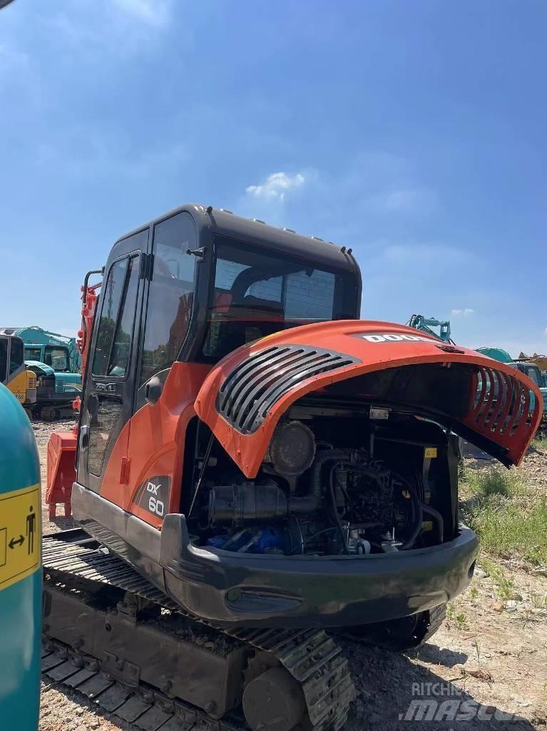Doosan DX60 Escavadeiras de esteiras