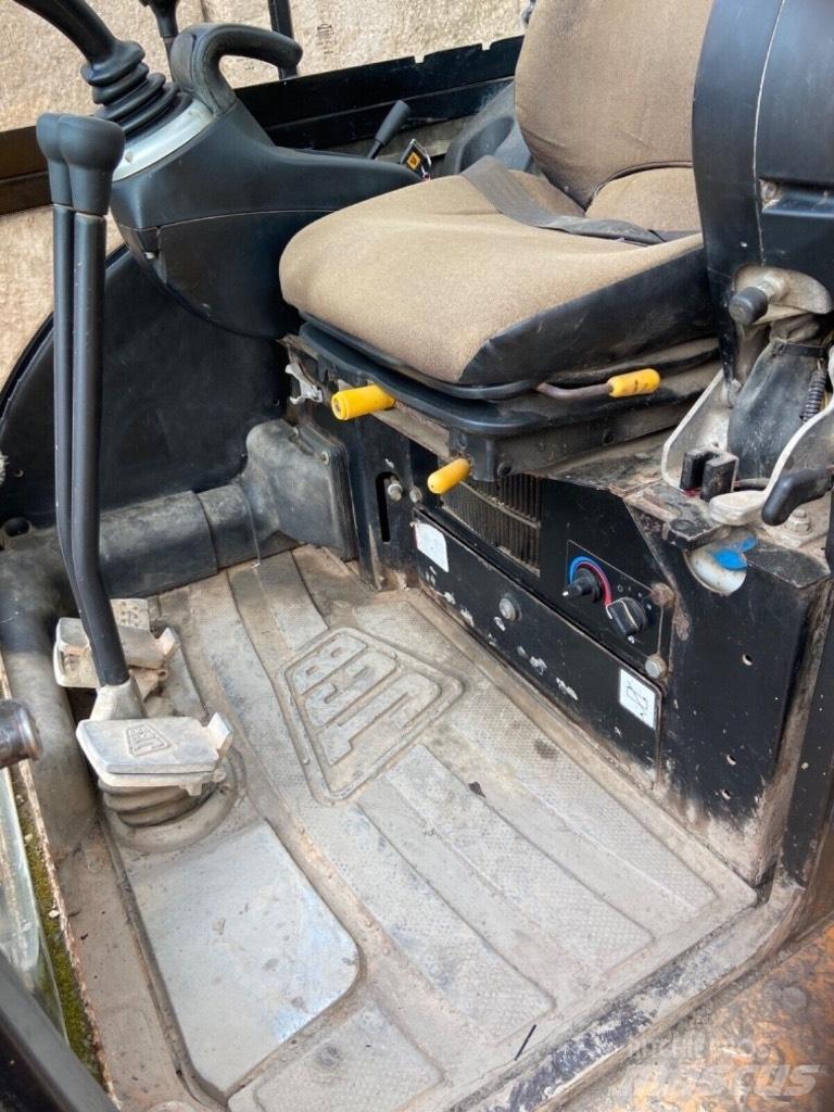 JCB 8025 ZTS Miniescavadeiras