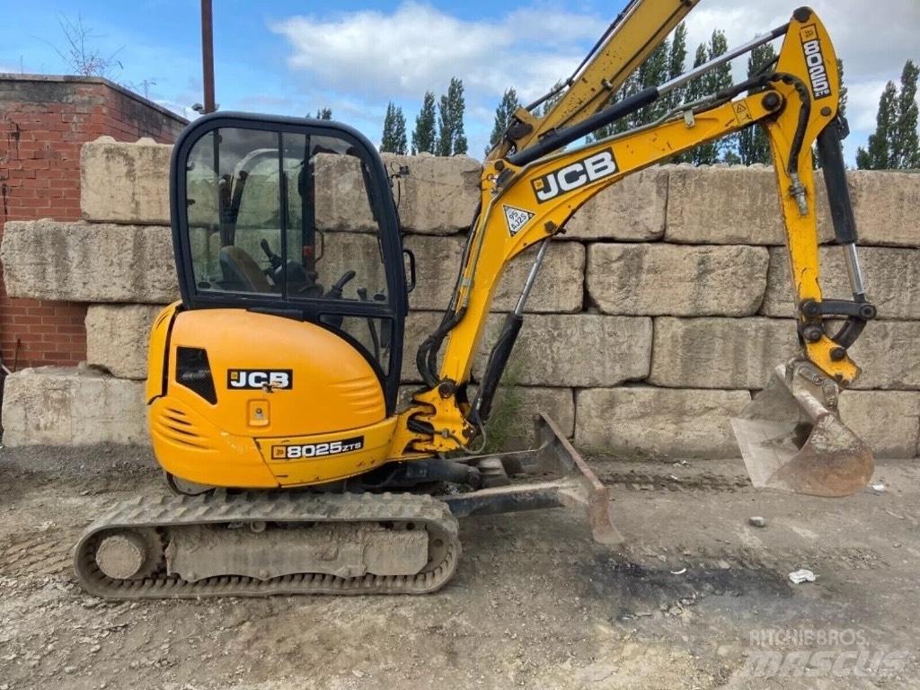 JCB 8025 ZTS Miniescavadeiras