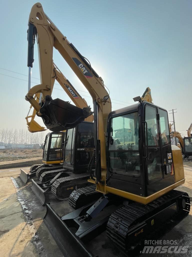 CAT 305.5 Miniescavadeiras