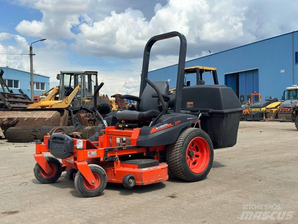 Kubota Z121S Corta-Relvas Zero turn