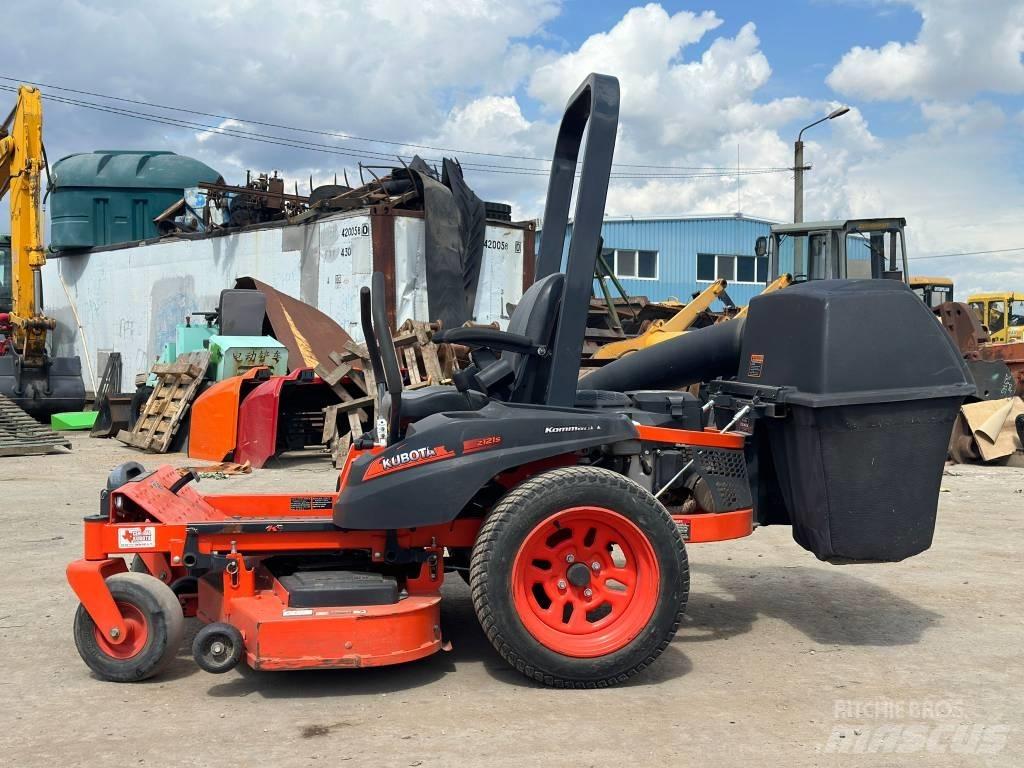 Kubota Z121S Corta-Relvas Zero turn