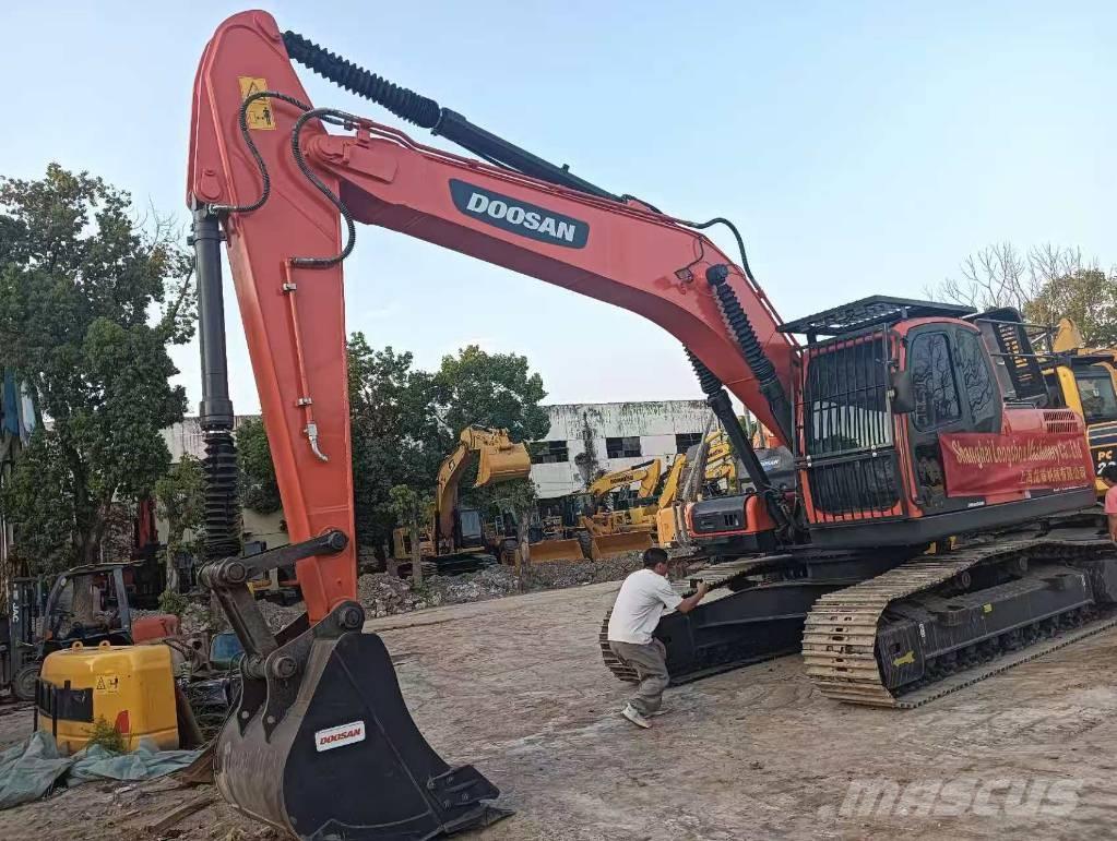 Doosan DX 225 LC Escavadeiras de esteiras