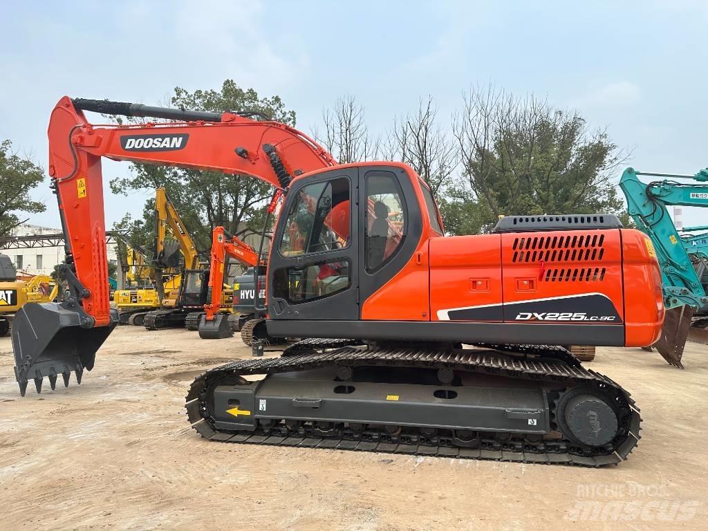 Doosan DX 225 LC-9 Escavadeiras de esteiras