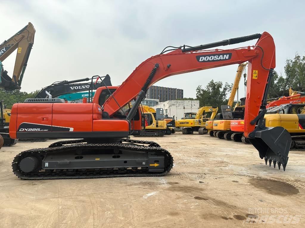 Doosan DX 225 LC-9 Escavadeiras de esteiras