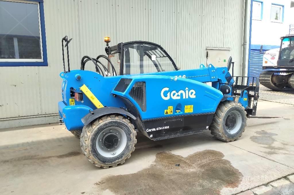 Genie GTH 2506 Manipulador telescópico