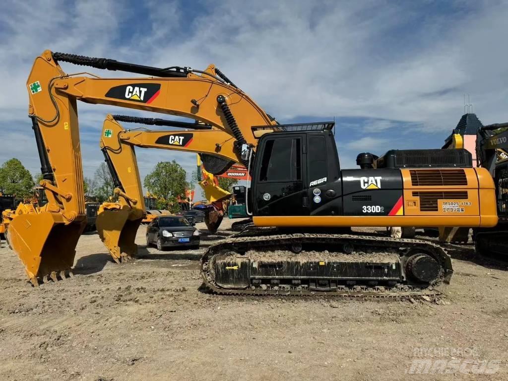 CAT 330 D2 Escavadoras Midi 7t - 12t