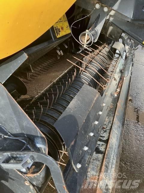 New Holland RB 125 Enfardadeira de rolos