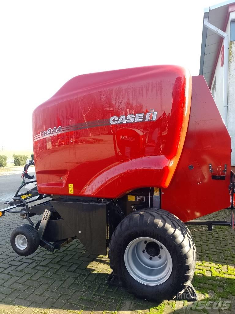 Case IH RB 344 Enfardadeira de rolos