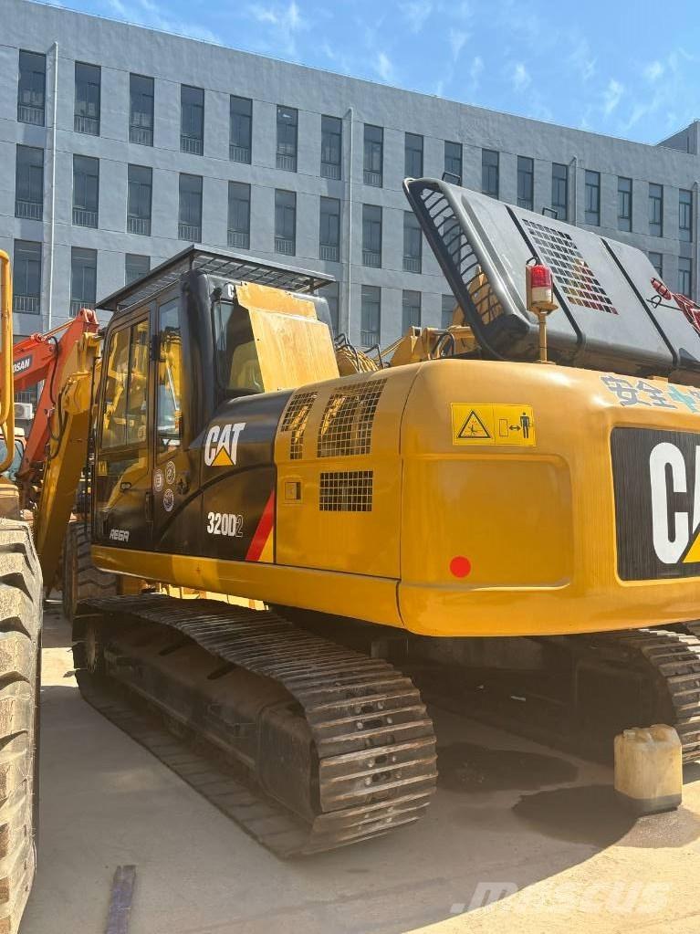 CAT 320D Escavadeiras de esteiras