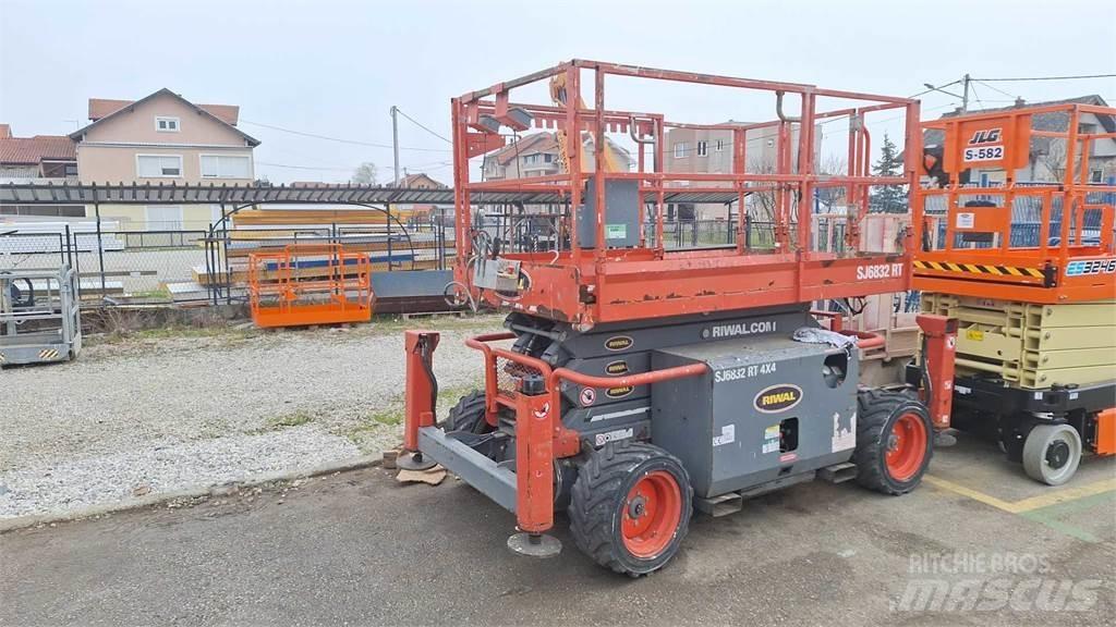 SkyJack SJ6832RTE Elevadores de tesoura