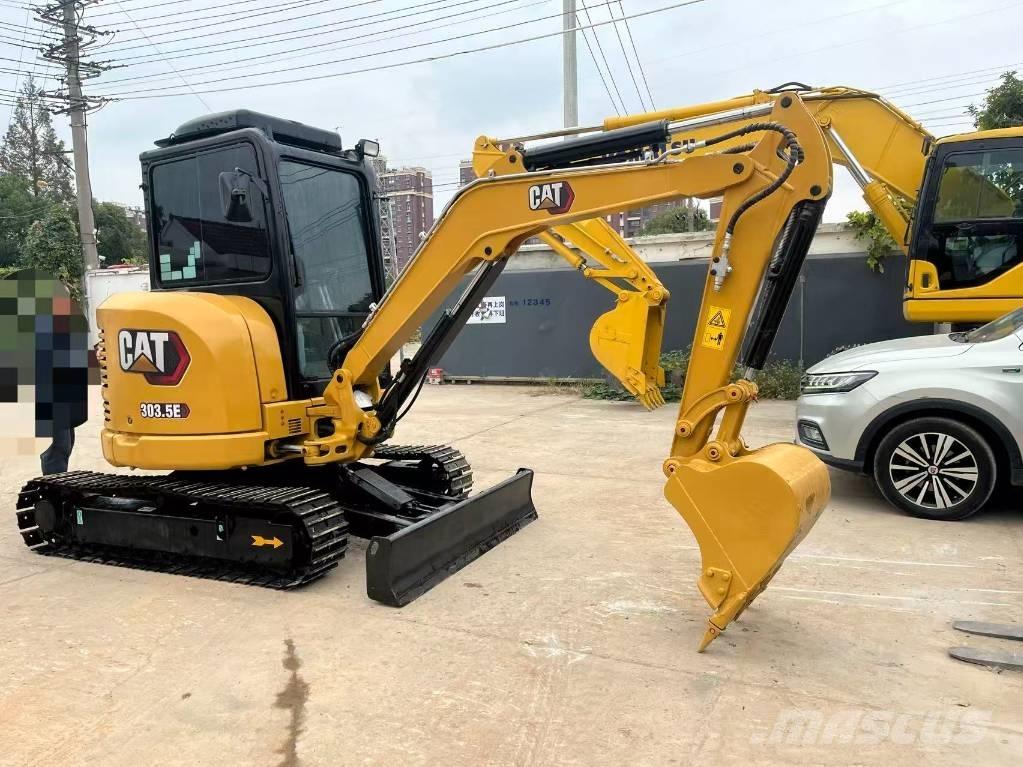 CAT 303.5 Miniescavadeiras